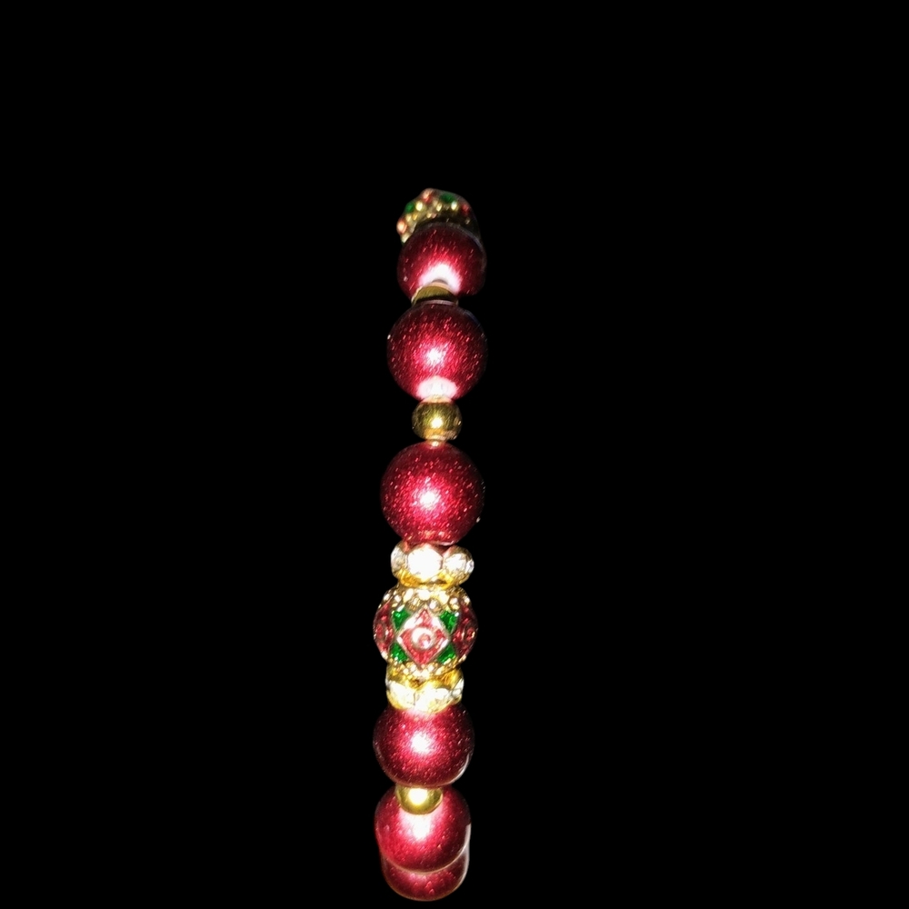 Hand Crafted Red Beaded Bracelet with Gold Accents